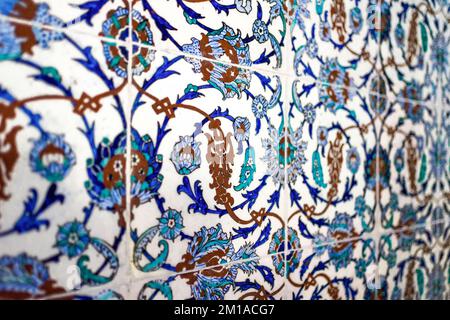 Ceramic handmade tiles of Topkapi Palace, from the 16th century in Istanbul, Turkey. Stock Photo