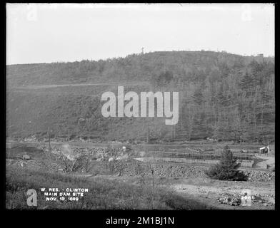 Wachusett Reservoir, main dam site, from the east, in Boylston Street, Clinton, Mass., Nov. 13, 1899 , waterworks, reservoirs water distribution structures, dams, construction sites Stock Photo