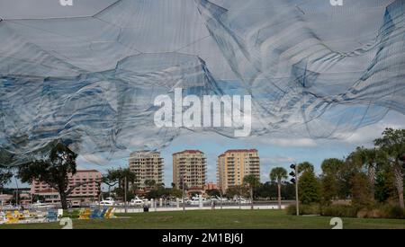 St Petersburg Tampa Florida USA. 2022.  Knotted netting forming a pattern in the sky downtown St Petersburg Florida. Stock Photo