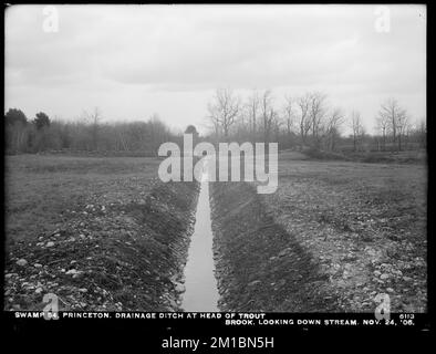 Wachusett Reservoir, Swamp No. 54, drainage ditch at head of Trout Brook, looking downstream, Princeton, Mass., Nov. 24, 1906 , waterworks, reservoirs water distribution structures, swamps, brooks, watershed sanitary improvement Stock Photo