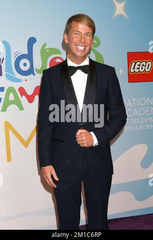 LOS ANGELES - DEC 11:  Jack McBrayer at the 2022 Childrens and Family Emmy Awards - Arrivals at Ebell Theater on December 11, 2022 in Los Angeles, CA Stock Photo