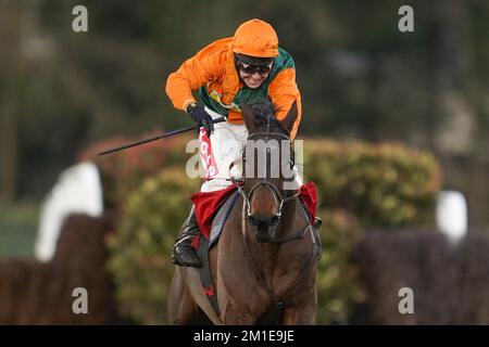 File photo dated 13-03-2021 of Richard Johnson riding Fortescue. Henry Daly may plot a path back to the Grand National via novice hurdles with Fortescue following his fourth placed finish in the Becher Chase earlier this month. Issue date: Monday December 12, 2022. Stock Photo
