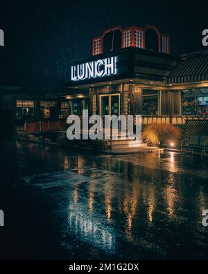 Lunch sign on a rainy night at Lobster Roll, Southampton, New York Stock Photo