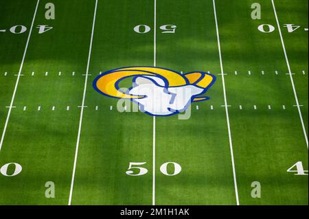 Detailed view of Las Vegas Raiders (left) and Los Angeles Rams helmets and Super  Bowl Vince Lombardi Trophy. Photo via Credit: Newscom/Alamy Live News Stock  Photo - Alamy