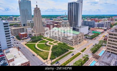 Aerial of Indiana Allen County Fort Wayne courthouse downtown with city Stock Photo