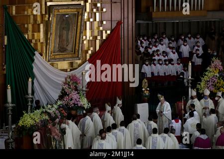 Non Exclusive: December 12, 2022, Mexico City, Mexico: Thousands of pilgrims arrive at the Basilica of Guadalupe to celebrate the Virgin of Guadalupe Stock Photo