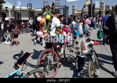 Non Exclusive: December 12, 2022, Mexico City, Mexico: Thousands of pilgrims arrive at the Basilica of Guadalupe to celebrate the Virgin of Guadalupe Stock Photo