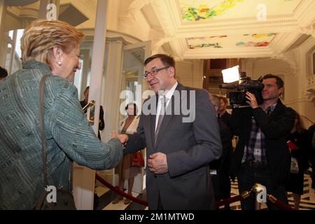 20120612 - BRUSSELS, BELGIUM: Queen Fabiola of Belgium and Vice-Prime Minister and Minister of Finance and Sustainable Development Steven Vanackere arrive for a performance of Giuseppe Verdi's opera Il Trovatore, at the Koninklijke Muntschouwburg - Theatre Royale de la Monnaie in Brussels, Tuesday 12 June 2012. This production is directed by Dmitri Tcherniakov, with the symphonic orchestra and choir of De Munt-La Monnaie, with director Marc Minkowski. BELGA PHOTO NICOLAS MAETERLINCK Stock Photo