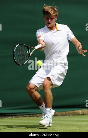 20120628 - LONDON, UNITED KINGDOM: Belgian David Goffin pictured during the second round match of Belgian David Goffin (ATP 106) against Canadian Jesse Levine (ATP 106) at the men's singles at the 2012 Wimbledon grand slam tennis tournament at the All England Tennis Club, in southwest London, Thursday 28 June 2012. BELGA PHOTO DIRK WAEM Stock Photo