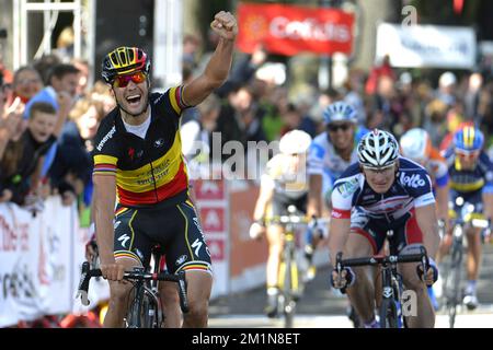 20120831 - ANTWERP, BELGIUM: Belgian national champion Tom Boonen of team Omega Pharma - Quick Step celebrates as he wins the first stage of the first edition of the World Ports Cycling Classic, Friday 31 August 2012 in Antwerp. BELGA PHOTO DIRK WAEM Stock Photo