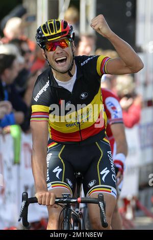 20120831 - ANTWERP, BELGIUM: Belgian national champion Tom Boonen of team Omega Pharma - Quick Step celebrates as he wins the first stage of the first edition of the World Ports Cycling Classic, Friday 31 August 2012 in Antwerp. BELGA PHOTO DIRK WAEM Stock Photo