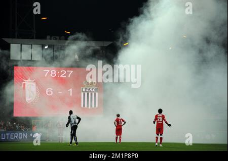 20121207 - LIEGE, BELGIUM: Illustration picture shows smoke of fireworks in the Sclessin stadium during the Jupiler Pro League match between Standard and Charleroi, in Liege, Friday 07 December 2012, on day 19 of the Belgian soccer championship. BELGA PHOTO YORICK JANSENS Stock Photo