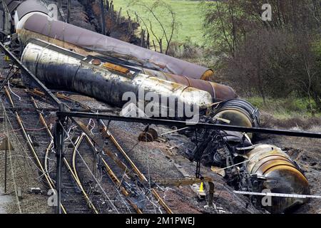 Illustration picture shows the the wrecked train from a ladder of fire brigade  in Wetteren, Saturday 11 May 2013. In the night from Friday 3 to Saturday 4 May a freight train derailed and exploded on a track near Schellebelle (part of Wichelen, Wetteren). The train contained the chemical product acrylonitrile, a toxic and inflammable fluid that can cause breathing problems. Emergency services evacuated some 2000 residents. One local resident died and in a week, 397 persons were brought to hospital, for intoxication and control. BELGA PHOTO POOL NICOLAS MAETERLINCK Stock Photo