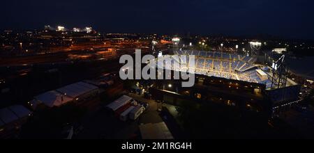 Illustration picture shows the New York Mets Citi Field Stadium (l)and the Louis Armstrong Stadium (R) during the official opening ceremony of the US Open Grand Slam tennis tournament, at Flushing Meadows, in New York City, USA, Monday 26 August 2013. The US Open starts on 26 August 2013. BELGA PHOTO YORICK JANSENS Stock Photo