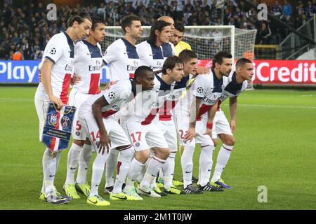 20131023 - BRUSSELS, BELGIUM: PSG's Zlatan Ibrahimovic, PSG's Marquinhos, PSG's Thiago Motta, PSG's Edinson Cavani, PSG's Alex, PSG's Blaise Matuidi, PSG's Maxwell, PSG's Marco Verratti, PSG's Ezequiel Lavezzi and PSG's Gregory van der Wiel pictured at the start of a soccer game between Belgian team RSC Anderlecht and French team PSG (Paris Saint-Germain), the third match in Group C of the Champions League Group stage, Wednesday 23 October 2013 in Brussels. BELGA PHOTO VIRGINIE LEFOUR Stock Photo
