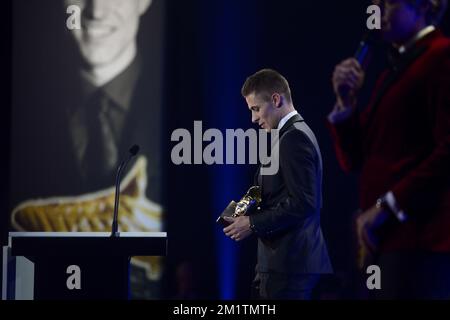 20140122 - LINT, BELGIUM: Essevee's Thorgan Hazard pictured with his trophy after winning the 60th edition of the 'Golden Shoe' award ceremony, Wednesday 22 January 2014, in Lint. The Golden Shoe (Gouden Schoen / Soulier d'Or) is an award for the best soccer player of the Belgian Jupiler Pro League championship during the calender year 2013. BELGA PHOTO DIRK WAEM Stock Photo
