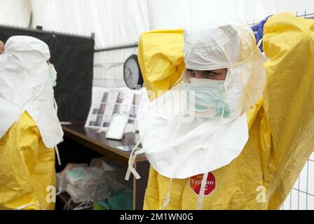 20141020 - BRUSSELS, BELGIUM: Illustration picture shows the Brussel Ebola training center in marge of a press conference of Medicins Sans Frontieres (MSF - Artsen Zonder Grenzen - Doctors Without Borders) to ask for support to fight against the Ebola virus in West Africa, in Brussels, Monday 20 October 2014. BELGA PHOTO NICOLAS MAETERLINCK Stock Photo