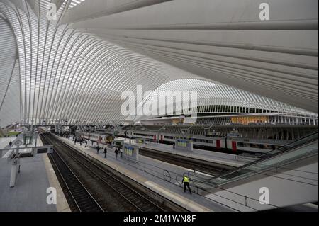 20141021 - LIEGE, BELGIUM: Illustration picture shows Liege-Guillemins railway station during a spontaneous strike of the train drivers of SNCB-NMBS Belgian public train company, in the railway stations of Liege-Guillemins, Welkenraedt and Liers, Tuesday 21 October 2014. BELGA PHOTO ERIC LALMAND Stock Photo