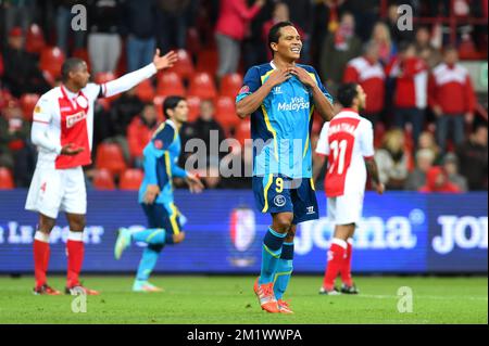 20141023 - LIEGE, BELGIUM: Sevilla's Carlos Bacca shows defeat during a third group stage game between Belgian first division soccer team Standard de Liege and Spanish club Sevilla FC, in group G of the UEFA Europa League competition, on Thursday 23 October 2014 in Liege. BELGA PHOTO LUC CLAESSEN Stock Photo