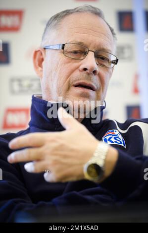 20141111 - BRUSSELS, BELGIUM: Iceland's Head Coach Lars Lagerback pictured during a press conference of Iceland's national soccer team, in Brussels, Tuesday 11 November 2014. Iceland will play on Wednesday a friendly game against Belgian national soccer team Red Devils. BELGA PHOTO LAURIE DIEFFEMBACQ Stock Photo