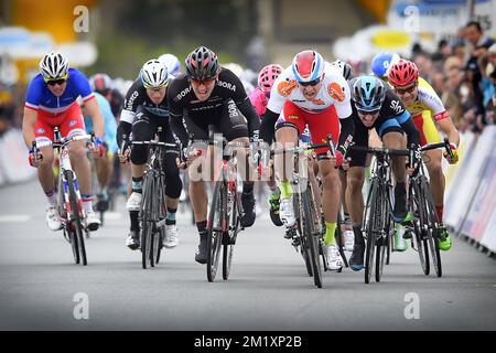 20150331 - ZOTTEGEM, BELGIUM: Norwegian Alexander Kristoff of Team Katusha wins before Italian Elia Viviani of Team Sky (R) and New Zealand's Shane Archbold of Bora-Argon 18 (L) during the second stage of the Driedaagse De Panne - Koksijde cycling race, 201,6 km from De Panne to Zottegem, Tuesday 31 March 2015. BELGA PHOTO POOL Stock Photo