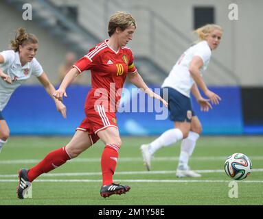 20150523 - SINT-TRUIDEN, BELGIUM: Belgium's Aline Zeler pictured in action during the friendly soccer game between the Belgian Red Flames and Norway, on Saturday 23 May 2015 at Staaien in Sint-Truiden. The match is a preparation game for Norway for the Women's 2015 World Cup. BELGA PHOTO DAVID CATRY Stock Photo