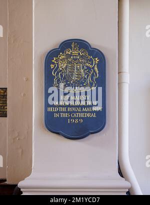 Plaque inside St Philip's Cathedral, Birmingham, West Midlands, England commemorating HM Queen Elizabeth II holding Royal Maundy in 1989 Stock Photo