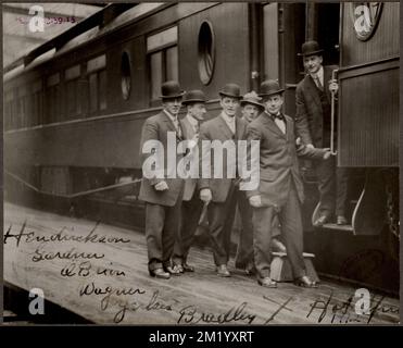 Boston Red Sox players in Hot Springs, Arkansas, for Spring Training , Baseball players, Railroad cars, Boston Red Sox Baseball team. Michael T. -Nuf Ced- McGreevy Collection Stock Photo
