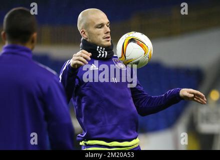 20151104 - LONDON, UNITED KINGDOM: Anderlecht's Bram Nuytinck pictured during a training session of Belgian first league soccer club RSC Anderlecht, in the White Hart Lane stadium in London, United Kingdom, Wednesday 04 November 2015. Tomorrow RSCA will play in group J, a fourth game in the group stage of the Uefa Europa League competition against Tottenham Hotspur. BELGA PHOTO VIRGINIE LEFOUR Stock Photo