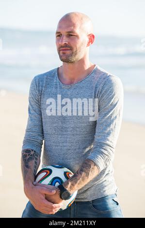 Belgian soccer player Jelle Van Damme of US team LA Galaxy poses for the photographer at Manhattan Beach Pier, Los Angeles, California, USA. BELGA PHOTO BLAINE OHIGASHI Stock Photo