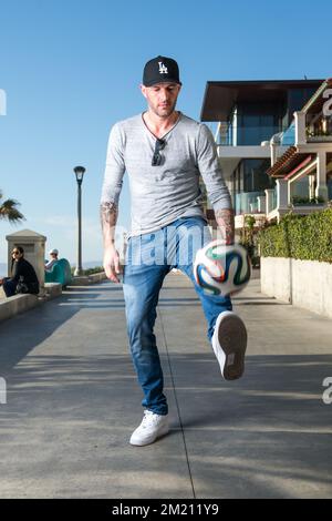 Belgian soccer player Jelle Van Damme of US team LA Galaxy poses for the photographer at Manhattan Beach Pier, Los Angeles, California, USA. BELGA PHOTO BLAINE OHIGASHI Stock Photo