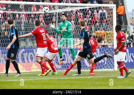 Standard's goalkeeper Victor Valdes Arriba fights for the ball during the Croky Cup final between Belgian soccer teams Club Brugge and Standard de Liege, on Sunday 20 March 2016, in Brussels.  Stock Photo