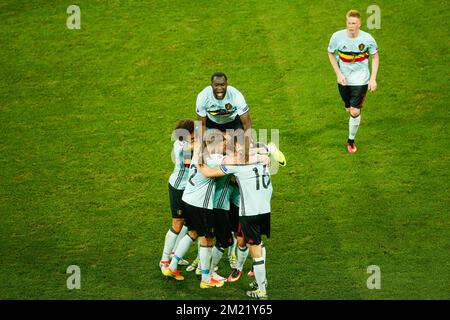 Belgium's players celebrate during a soccer game between Belgian national soccer team Red Devils and Sweden, in group E of the group stage of the UEFA Euro 2016 European Championships, on Wednesday 22 June 2016, in Nice, France.   Stock Photo