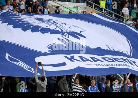 Gent's supporters pictured during the Jupiler Pro League match between KAA Gent and KVC Westerlo, in Gent, Sunday 21 August 2016, on the fourth day of the Belgian soccer championship. BELGA PHOTO VIRGINIE LEFOUR Stock Photo