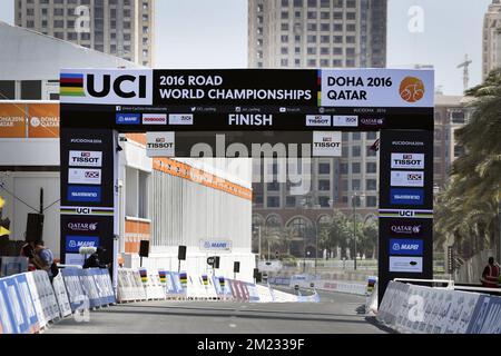 Illustration picture shows the arrival during the preparations ahead of the 2016 UCI World Road World Cycling Championships in Doha, Qatar, Saturday 08 October 2016. BELGA PHOTO YORICK JANSENS Stock Photo