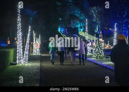 Woodstock, England, 13th December 2022, Christmas at Blenheim Palace, Illuminated Trail - a display combining over a million lights with Christmas Songs. Credit: Lu Parrott/Alamy Live News Stock Photo