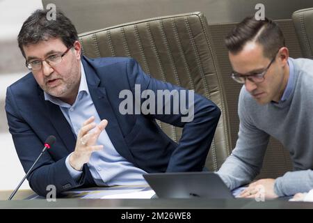Groen's Wouter Van Besien pictured during a plenary session of the Flemish Parliament in Brussels, Wednesday 03 May 2017. BELGA PHOTO JASPER JACOBS Stock Photo