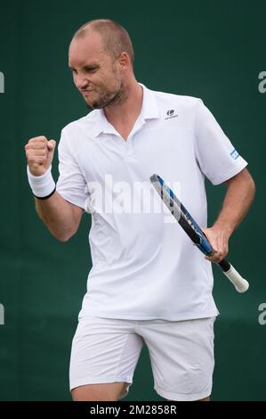 Belgian Steve Darcis celebrates after winning a first round game of gentlemens' singles between Belgian Steve Darcis (ATP 59) and Lithuanian Ricardas Berankis (ATP 124) at Wimbledon grand slam tennis tournament at the All England Tennis Club, in southwest London, Britain, Tuesday 04 July 2017. BELGA PHOTO BENOIT DOPPAGNE Stock Photo