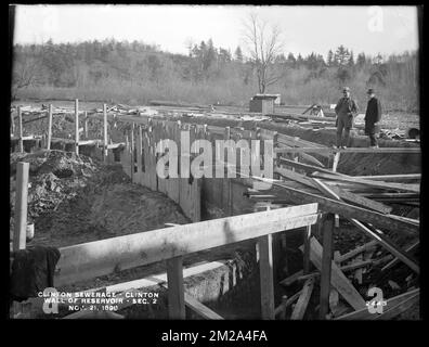 Clinton Sewerage, wall of reservoir, Section 2, Clinton, Mass., Nov. 21, 1898 , waterworks, sewage treatment, reservoirs water distribution structures, construction sites Stock Photo