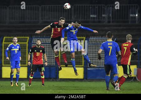 Belgium's Jan Vertonghen and Bosnia's Haris Medunjanin fight for the ball during a soccer game between Bosnia and Herzegovina and Belgian national team Red Devils, in Sarajevo, Bosnia and Herzegovina, Saturday 07 October 2017, game 9 in Group H of the qualifications for the 2018 World Cup. BELGA PHOTO DIRK WAEM  Stock Photo
