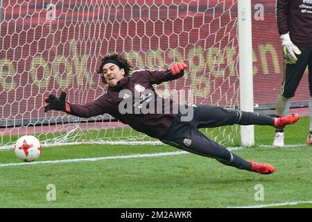 Mexico's goalkeeper Guillermo Ochoa pictured in action during a training session of Mexican national soccer team El Tri, Thursday 09 November 2017, in Tubize. The team will be playing a friendly game against Belgium on 10th November. BELGA PHOTO BRUNO FAHY Stock Photo