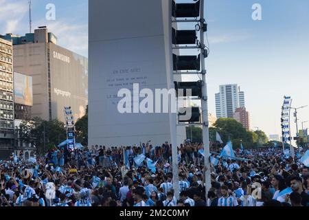 Buenos Aires, Argentina. 13th Dec, 2022. People came out to celebrate the victory of Argentina against Croatia in the World Cup in Qatar in the center of the city. The National Team prevailed 3-0 with a first goal by Lionel Messi from a penalty at 34' and with a second and third goal by Julián Alvarez at 39' and 69'. With this result Argentina goes to the final. (Photo by Esteban Osorio/Pacific Press) Credit: Pacific Press Media Production Corp./Alamy Live News Stock Photo