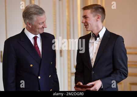 King Philippe - Filip of Belgium and Belgian speed skater Bart Swings pictured during an Audience at the Royal Palace in Brussels, Monday 05 March 2018. Two weeks ago Belgian speed skater Swings won a silver medal in the men's mass start speed skating event at the XXIII Olympic Winter Games in Pyeongchang County, South Korea. BELGA PHOTO DIRK WAEM Stock Photo