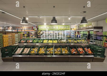 Illustration picture shows the fruit and vegetable department, at the new pilot store (pilootwinkel - Magasin Pilote) of supermarket chain Aldi Belgium, in Diegem, Tuesday 27 March 2018. BELGA PHOTO THIERRY ROGE Stock Photo