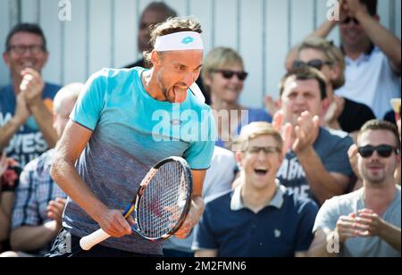 Belgian Ruben Bemelmans celebrates during a match against Indian Yuki Bhambri in the first round of the men's singles at the Roland Garros French Open tennis tournament, in Paris, France, Tuesday 29 May 2018. The main draw of this year's Roland Garros Grand Slam takes place from 27 May to 10 June. BELGA PHOTO BENOIT DOPPAGNE Stock Photo