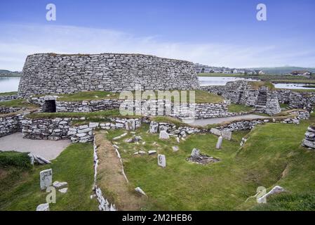 Broch of Clickimin / Clickimin Broch / Clickhimin Broch, restored broch in Clickimin Loch, Lerwick, Mainland, Shetland Islands, Scotland, UK | Broch de Clickimin, site archéologique à Lerwick, Mainland, Shetland, Ecosse 05/07/2018 Stock Photo