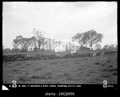 Distribution Department, Weston Aqueduct Supply Mains, Section 7, Braman and Rice lands, Newton, Mass., May 26, 1910 , waterworks, pipes conduits, construction sites Stock Photo