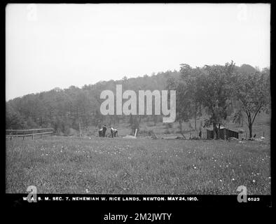 Distribution Department, Weston Aqueduct Supply Mains, Section 7, Nehemiah W. Rice's lands, Newton, Mass., May 24, 1910 , waterworks, pipes conduits, construction sites Stock Photo