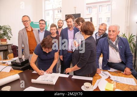 Gent alderman Filip Watteeuw and Gent alderwoman Tine Heyse pictured during a meeting with Groen head of lists of main Flemish cities and Brussels, in Gent, Wednesday 26 September 2018. Local elections are held on 14 October in Belgium. BELGA PHOTO JAMES ARTHUR GEKIERE Stock Photo