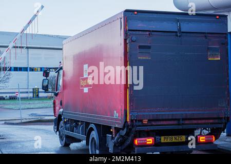 Leeds, UK. 14th December 2022. Royal Mail postal workers and postmen at picket line on strike at Leeds Mail Centre. CWU Communication Workers Union taking industrial action over pay. Credit: Bradley Taylor / Alamy Live News Stock Photo